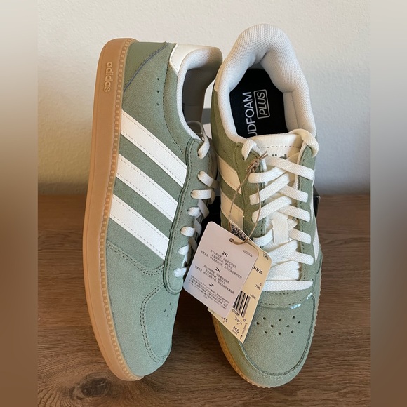 NWT Women’s Adidas “Breaknet Sleek” Sneakers Size 7.5 - Picture 2 of 7